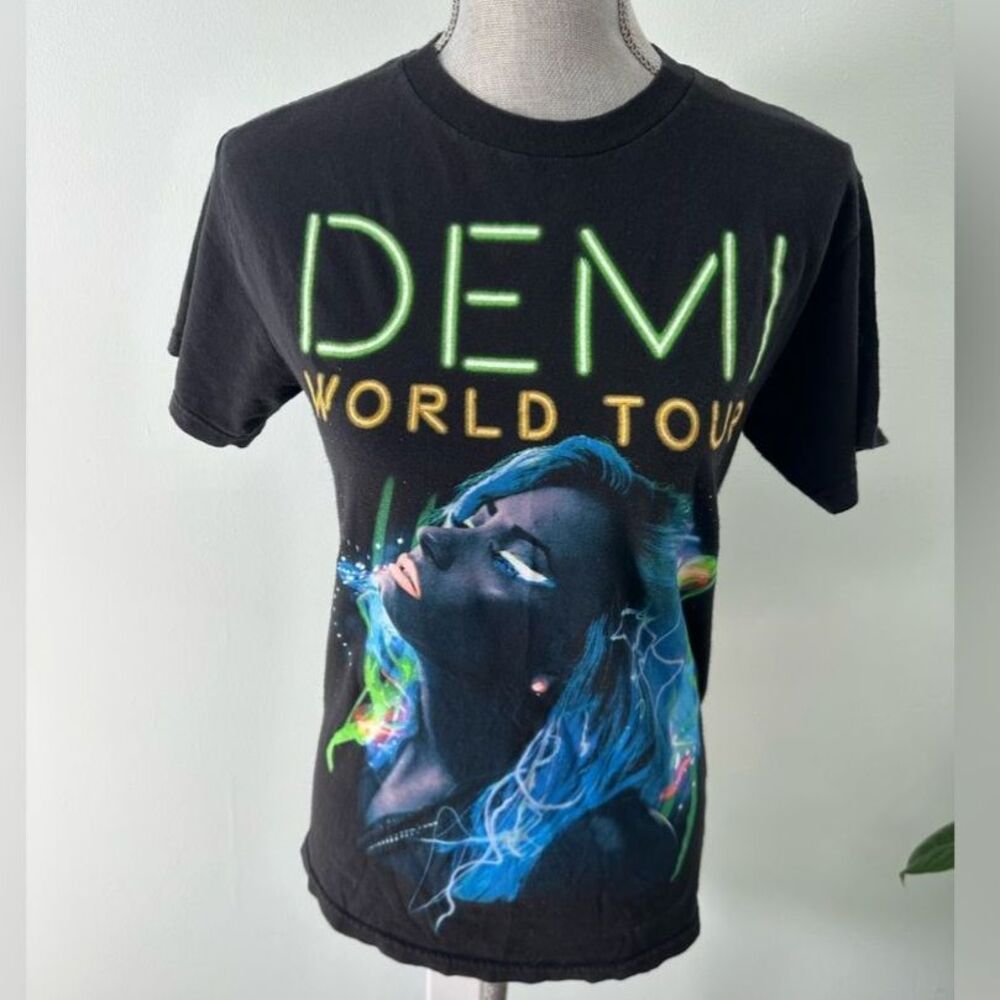 Demi Lovato Neon Lights World Tour 2014 Unisex Size S Concert Black Tee T-Shirt